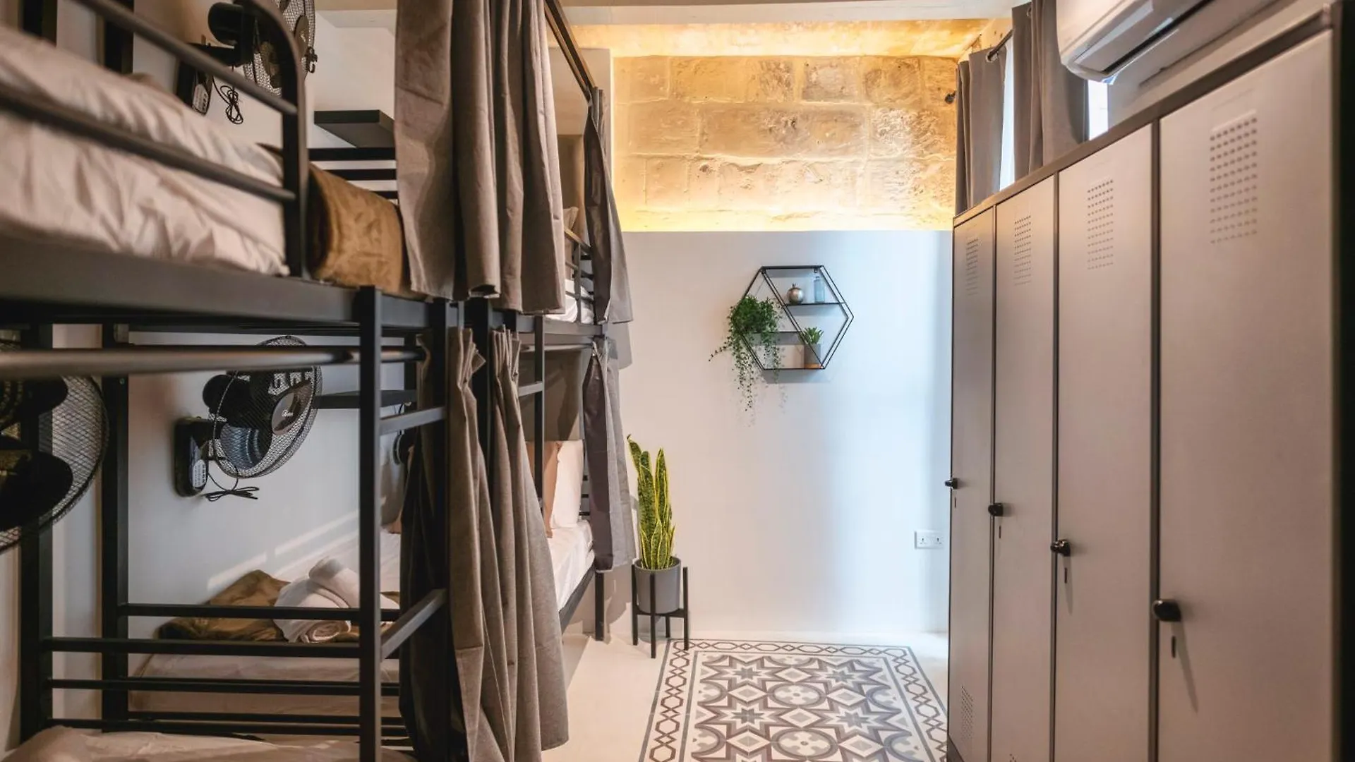 Mandera'S Boutique Suites & Dorms Βαλέτα Πανσιόν