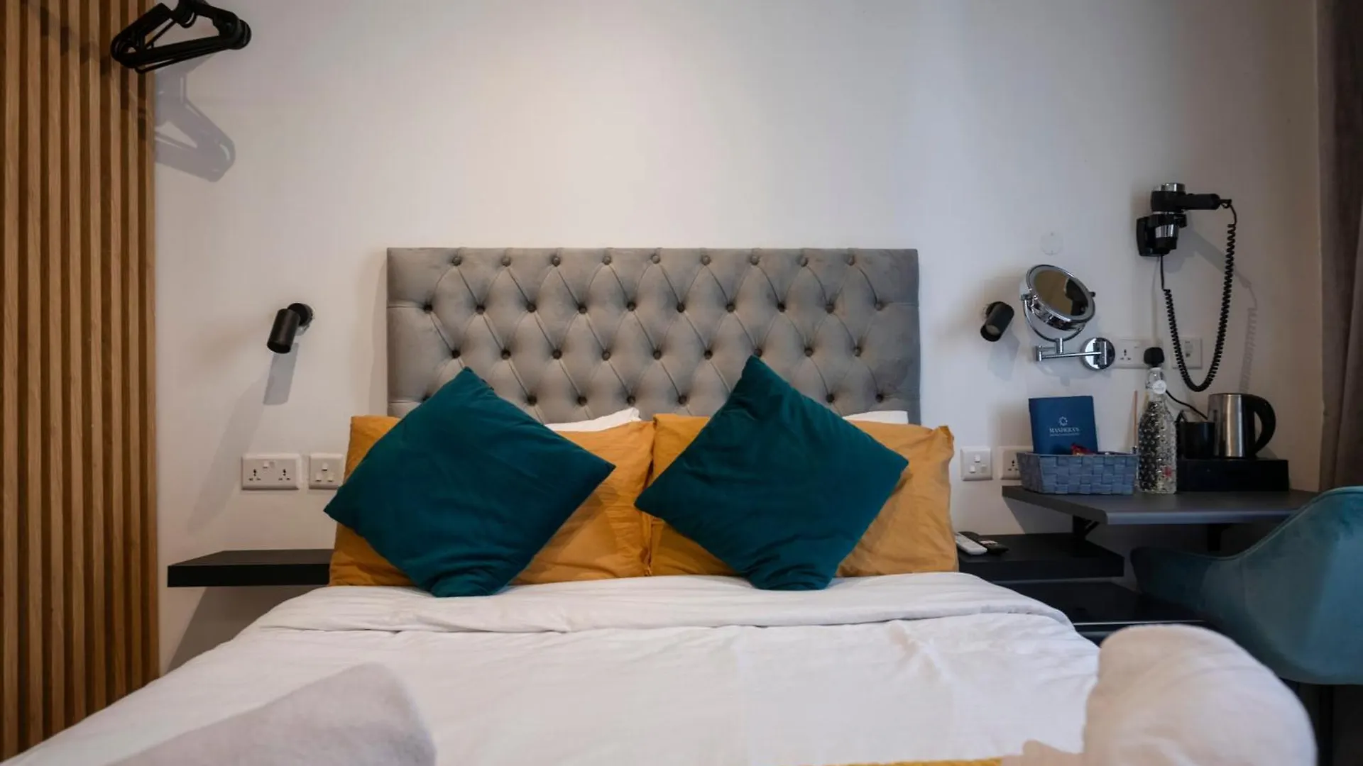 Mandera'S Boutique Suites & Dorms La Valeta 0*,